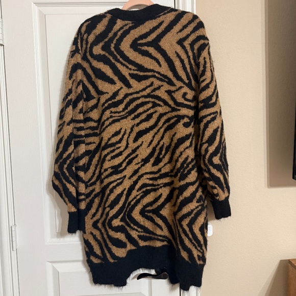H&M Zebra Print Cardigan Sweater - Picture 2 of 3